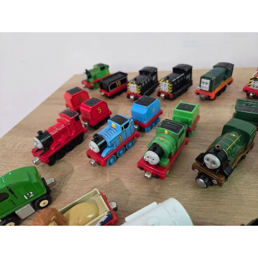 Large Lot of 33 Thomas The Tank Engine Friends Diecast Metal Trains